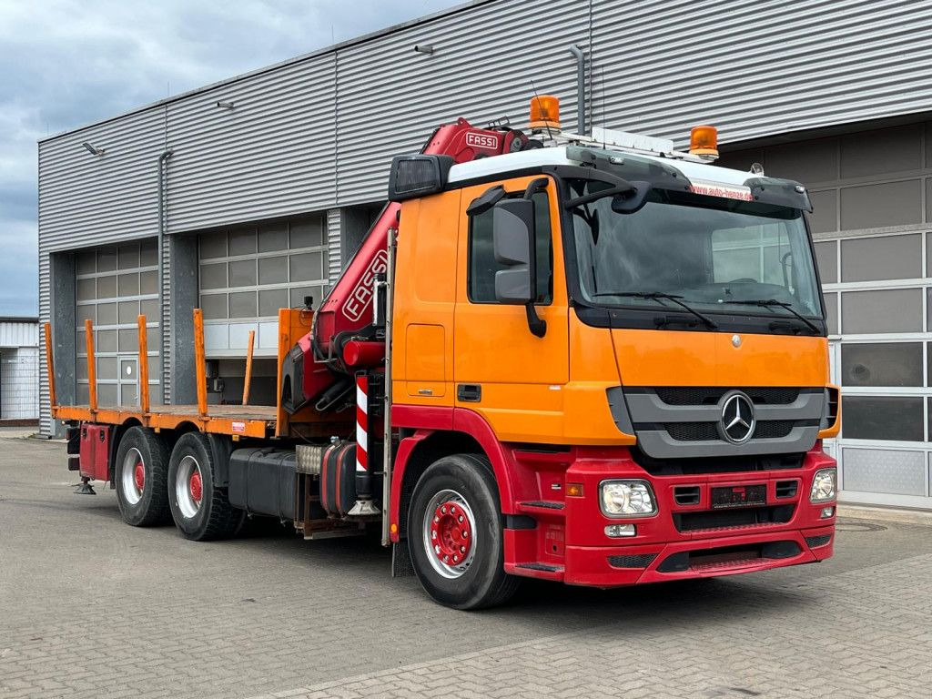 Mercedes-Benz Actros 2646 L 6x4 Pritsche Kran Fassi 450 45m/t Mercedes-Benz Actros 2646 L 6x4 Pritsche Kran Fassi 450 45m/t - Camião de caixa aberta/ Plataforma, Camião grua: foto 2 Mercedes-Benz Actros 2646 L 6x4 Pritsche Kran Fassi 450 45m/t Mercedes-Benz Actros 2646 L 6x4 Pritsche Kran Fassi 450 45m/t - Camião de caixa aberta/ Plataforma, Camião grua: foto 2