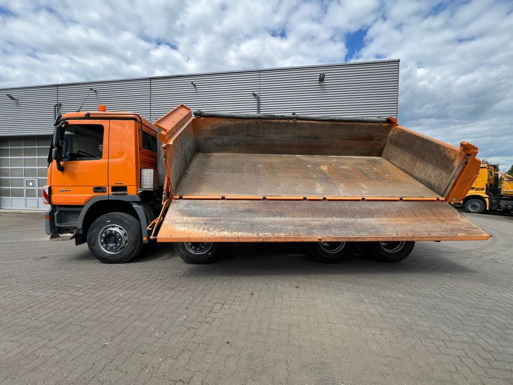 Mercedes-Benz Actros 3241 K 8x4 4-Achs Kipper Meiller Deutsch - Camião basculante: foto 5 Mercedes-Benz Actros 3241 K 8x4 4-Achs Kipper Meiller Deutsch - Camião basculante: foto 5