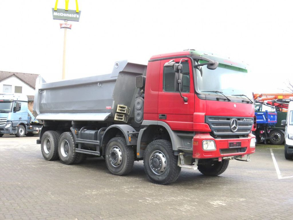 Mercedes-Benz Actros 4141 8x6 4 Achs Muldenkipper Kupplung, 1. - Camião basculante: foto 2 Mercedes-Benz Actros 4141 8x6 4 Achs Muldenkipper Kupplung, 1. - Camião basculante: foto 2