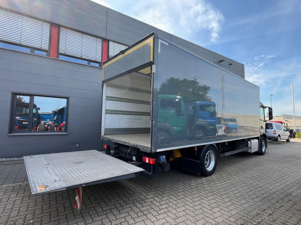 Mercedes-Benz Antos 1830 L nR 4x2 Standardkoffer LBW LBW 2to+F Mercedes-Benz Antos 1830 L nR 4x2 Standardkoffer LBW LBW 2to+F - Camião furgão: foto 4 Mercedes-Benz Antos 1830 L nR 4x2 Standardkoffer LBW LBW 2to+F Mercedes-Benz Antos 1830 L nR 4x2 Standardkoffer LBW LBW 2to+F - Camião furgão: foto 4