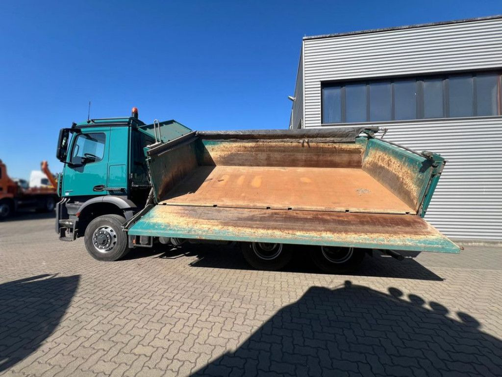 Mercedes-Benz Arocs 2636 6x6 HAD 3-Achs Allradkipper Meiller Mercedes-Benz Arocs 2636 6x6 HAD 3-Achs Allradkipper Meiller - Camião basculante: foto 5 Mercedes-Benz Arocs 2636 6x6 HAD 3-Achs Allradkipper Meiller Mercedes-Benz Arocs 2636 6x6 HAD 3-Achs Allradkipper Meiller - Camião basculante: foto 5
