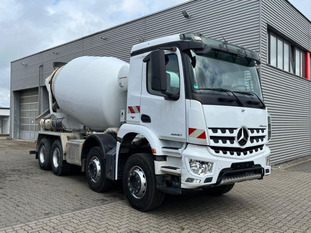 Mercedes-Benz Arocs 3240 B 8x4 Betonmischer Deutsch Top AP Ach - Camião betoneira: foto 2 Mercedes-Benz Arocs 3240 B 8x4 Betonmischer Deutsch Top AP Ach - Camião betoneira: foto 2