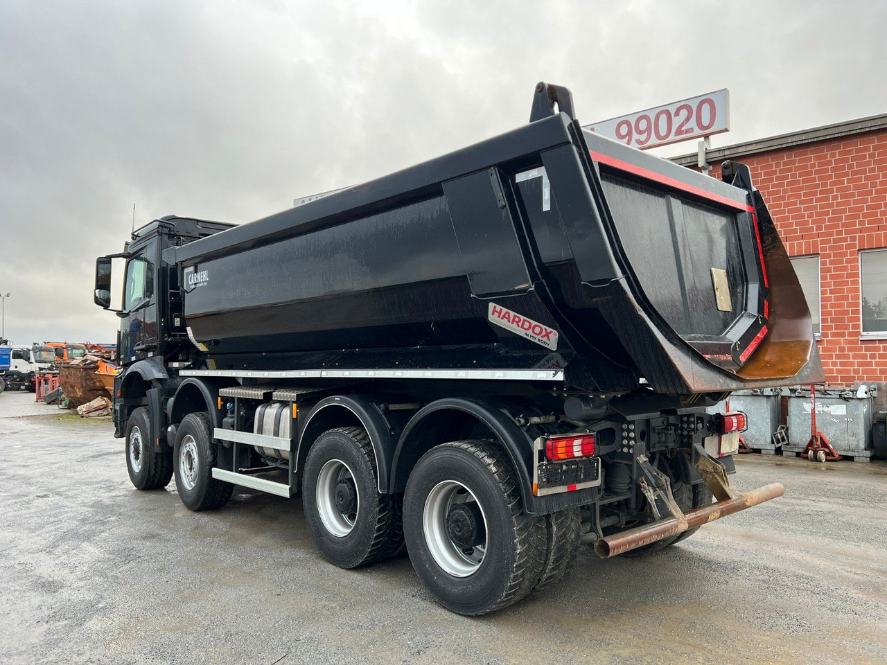 Mercedes-Benz Arocs 4145 8x6 Mudenkipper - Camião basculante: foto 4 Mercedes-Benz Arocs 4145 8x6 Mudenkipper - Camião basculante: foto 4
