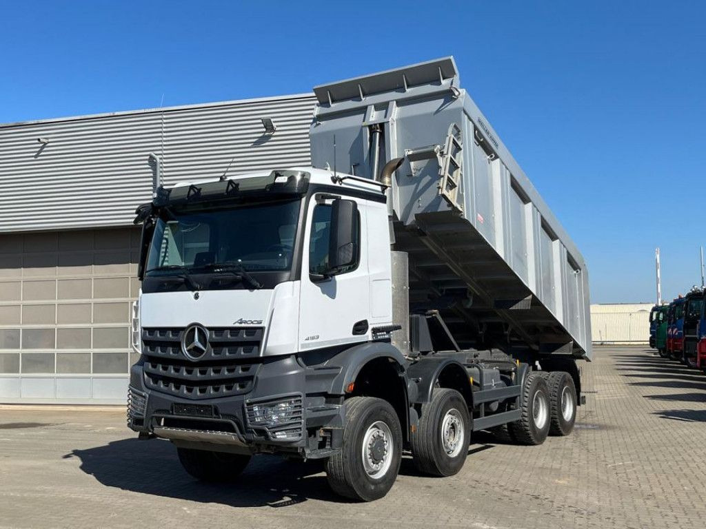 Mercedes-Benz Arocs 4153 8x6 4 Achs Muldenkipper Meiller - Camião basculante: foto 1 Mercedes-Benz Arocs 4153 8x6 4 Achs Muldenkipper Meiller - Camião basculante: foto 1