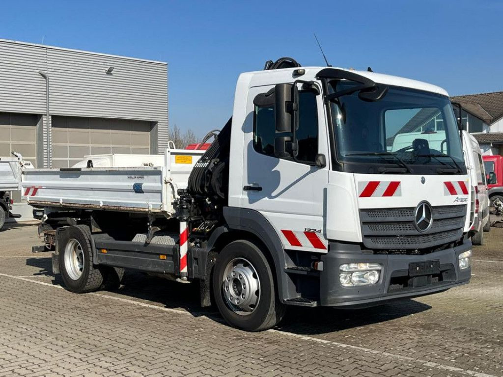 Mercedes-Benz Atego 1224 K 2-Achs Kipper Kran Hiab +Greiferst. - Camião basculante, Camião grua: foto 2 Mercedes-Benz Atego 1224 K 2-Achs Kipper Kran Hiab +Greiferst. - Camião basculante, Camião grua: foto 2