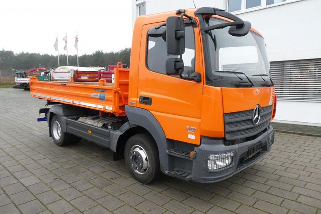 Mercedes-Benz Atego 818 K 2-Achs Kipper Schalter - Carrinha basculante: foto 2 Mercedes-Benz Atego 818 K 2-Achs Kipper Schalter - Carrinha basculante: foto 2