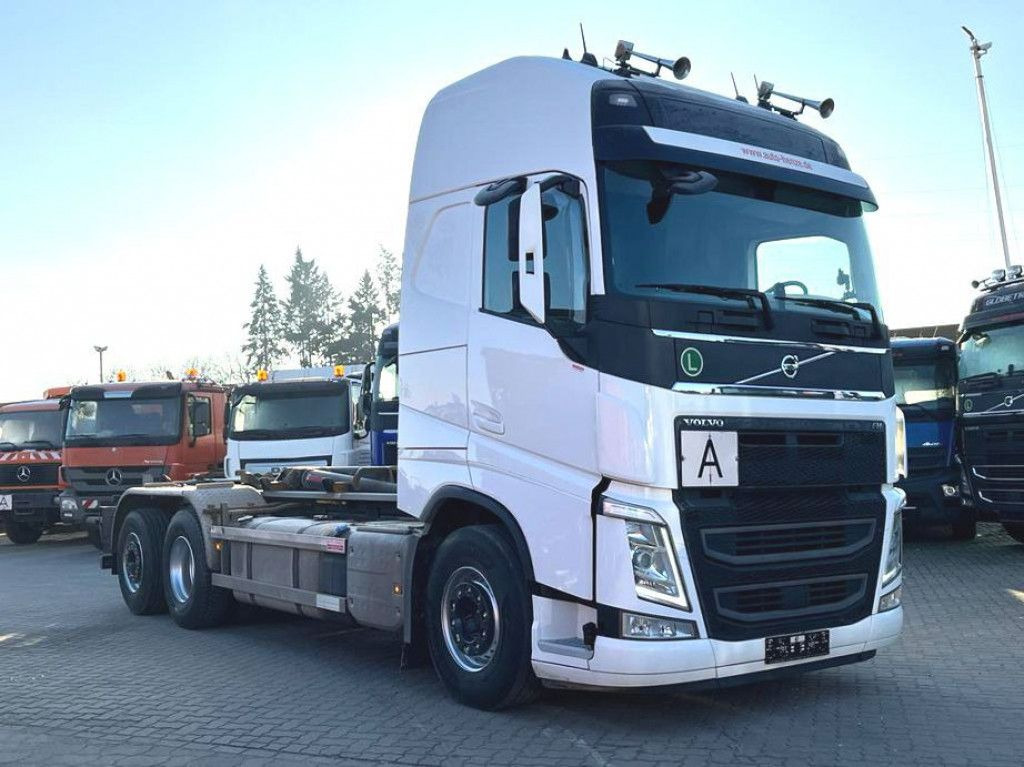 Volvo FH 500 6x2 Abrollkipper Funkfernbedienung - Camião polibenne: foto 2 Volvo FH 500 6x2 Abrollkipper Funkfernbedienung - Camião polibenne: foto 2
