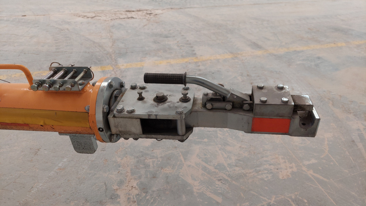 Towbar A220 JMS - Equipamento aeroportuário: foto 5 Towbar A220 JMS - Equipamento aeroportuário: foto 5