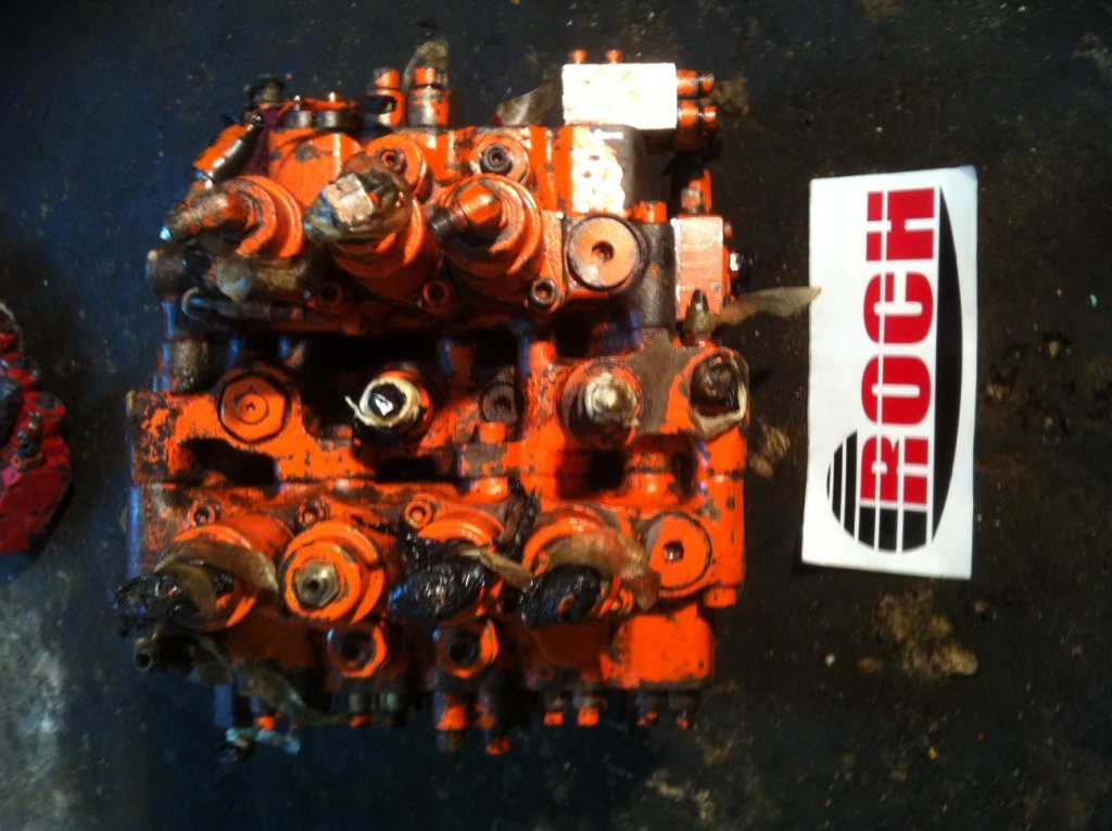 DAEWOO 7 SEKCYJNY + 8F4255C AS.222509 - Válvula hidráulica por Escavadora de rastos: foto 1 DAEWOO 7 SEKCYJNY + 8F4255C AS.222509 - Válvula hidráulica por Escavadora de rastos: foto 1