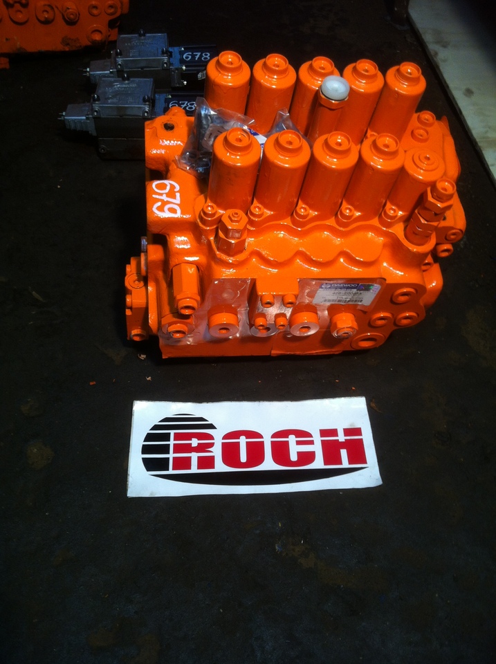 DAEWOO X28-75 426-E0068A - 10 SEKCYJNY - Válvula hidráulica por Escavadora de rastos: foto 1 DAEWOO X28-75 426-E0068A - 10 SEKCYJNY - Válvula hidráulica por Escavadora de rastos: foto 1