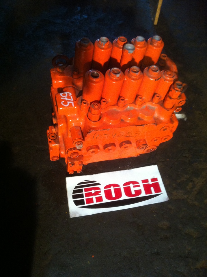 DAEWOO X28-75 426-E00G8A - Válvula hidráulica por Escavadora de rastos: foto 1 DAEWOO X28-75 426-E00G8A - Válvula hidráulica por Escavadora de rastos: foto 1