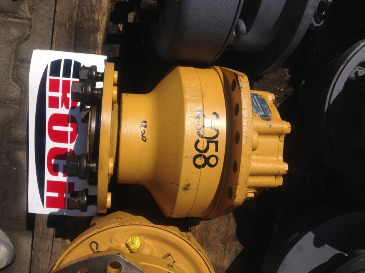 POCLAIN MSE08-1-125-R08-1120EJ00000843829F 66954 - Motor hidráulico por Máquina de construção: foto 1 POCLAIN MSE08-1-125-R08-1120EJ00000843829F 66954 - Motor hidráulico por Máquina de construção: foto 1