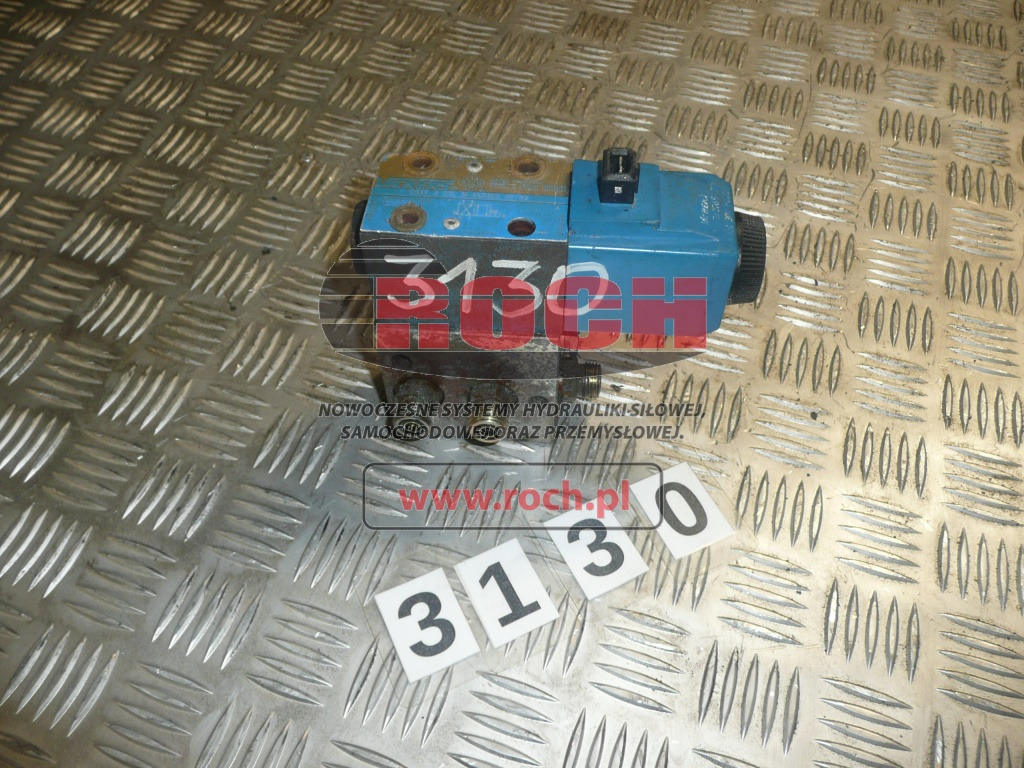 VICKERS KOŚĆ - 1 SEKCYJNY + DG4V-3-2AL-M-KUP4D3-H7-60 + CEWKA 24V 30W - Válvula hidráulica: foto 1 VICKERS KOŚĆ - 1 SEKCYJNY + DG4V-3-2AL-M-KUP4D3-H7-60 + CEWKA 24V 30W - Válvula hidráulica: foto 1