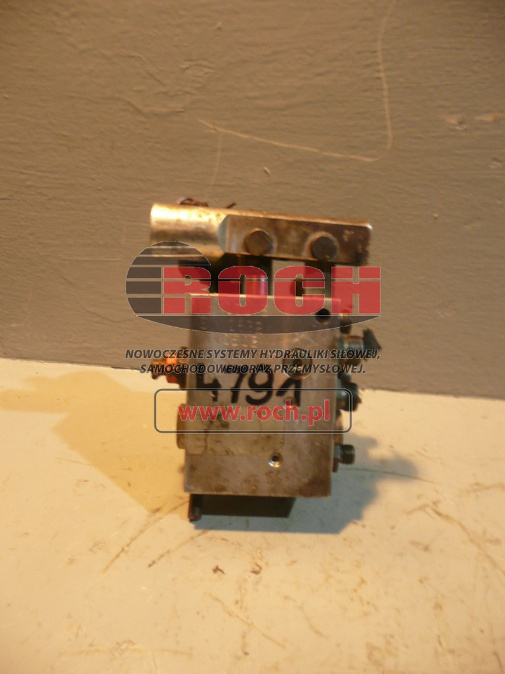 WIRTGEN 1540001E E110832 M110502 - Bomba hidráulica: foto 2 WIRTGEN 1540001E E110832 M110502 - Bomba hidráulica: foto 2