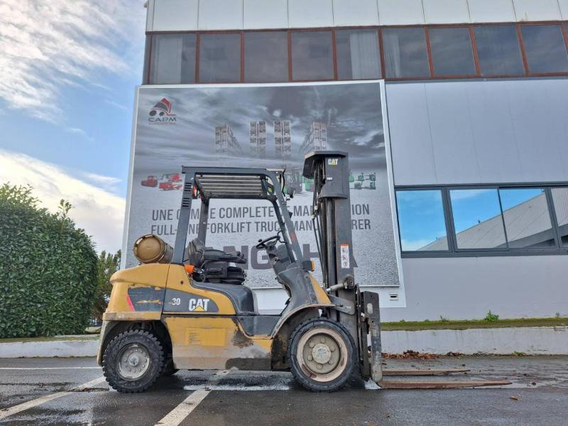 Caterpillar GP30NT - Empilhadeira a gás: foto 4 Caterpillar GP30NT - Empilhadeira a gás: foto 4