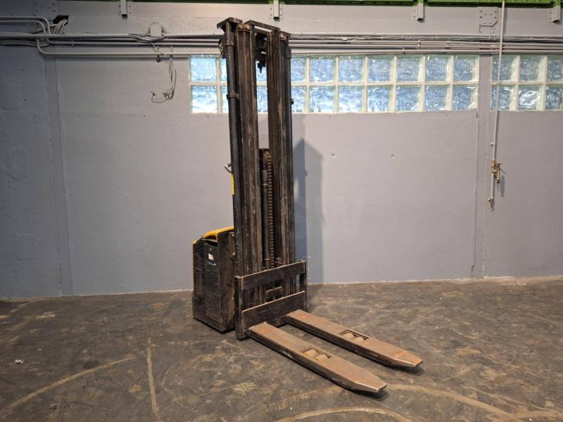 Caterpillar NSP16N - Stacker: foto 3 Caterpillar NSP16N - Stacker: foto 3