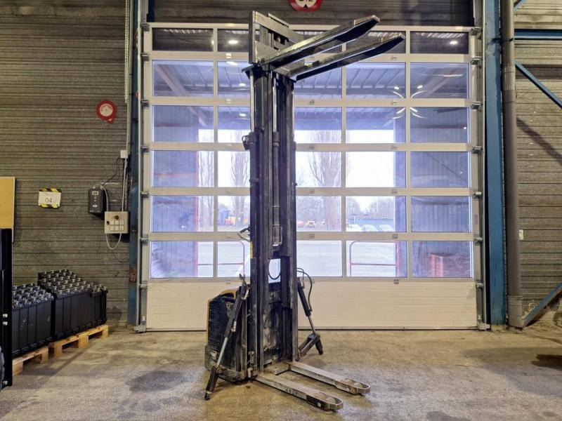 Caterpillar NSP16N - Stacker: foto 4 Caterpillar NSP16N - Stacker: foto 4