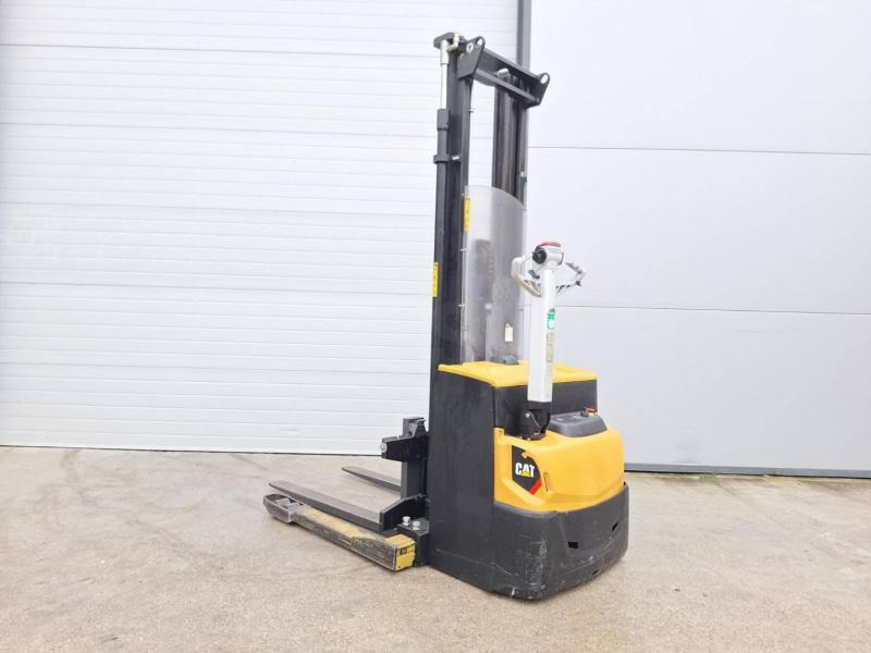 Caterpillar NSP16N2S - Stacker: foto 1 Caterpillar NSP16N2S - Stacker: foto 1