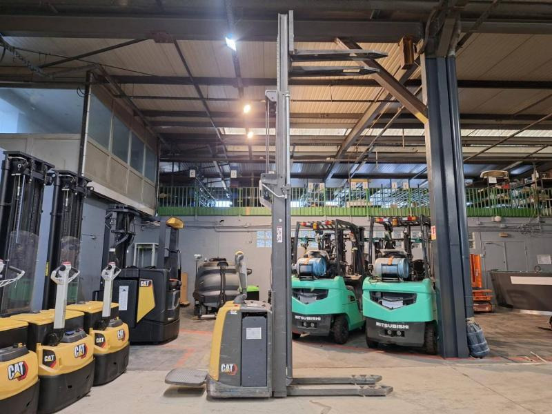 Stacker Caterpillar NSV16P: foto 11