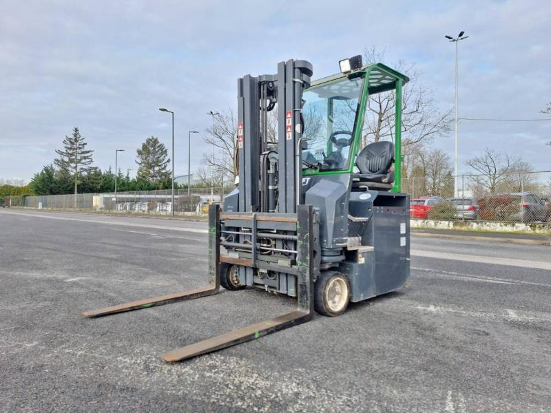 Combilift CBE2500 - Empilhador de 4 vias: foto 1 Combilift CBE2500 - Empilhador de 4 vias: foto 1