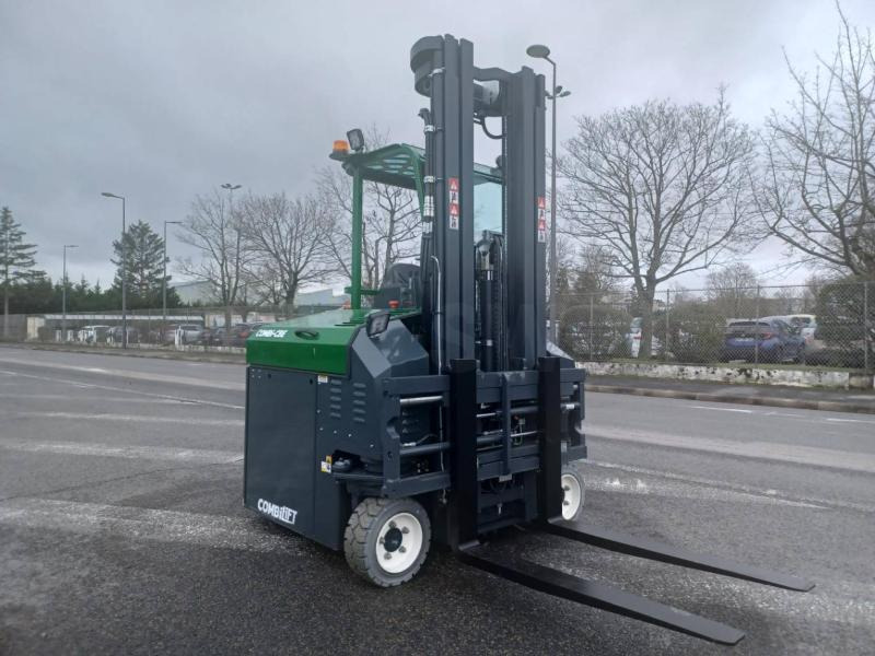 Combilift CBE3000 - Empilhador de 4 vias: foto 3 Combilift CBE3000 - Empilhador de 4 vias: foto 3