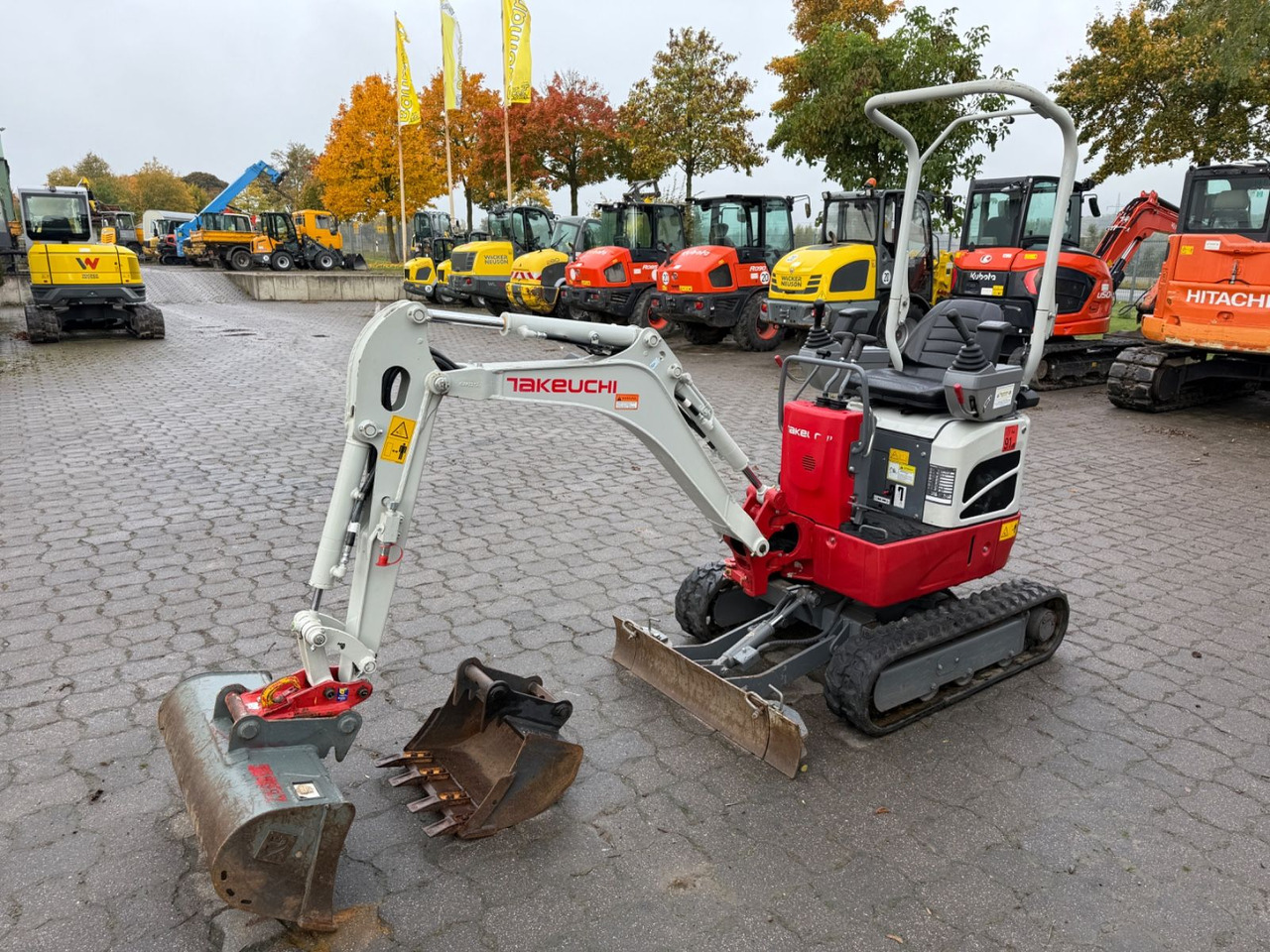 Takeuchi TB 210 R, Bj. 23, 370 BH, SW MS01, TL, GL - Mini escavadeira: foto 1 Takeuchi TB 210 R, Bj. 23, 370 BH, SW MS01, TL, GL - Mini escavadeira: foto 1