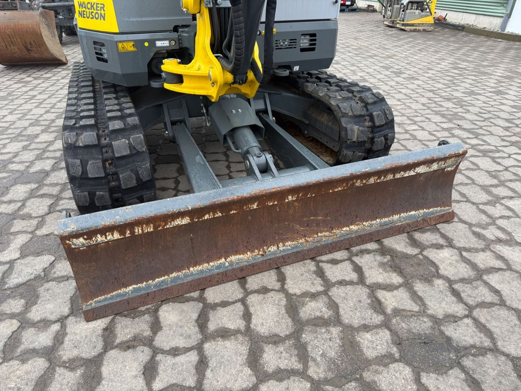 Wacker EZ 50, Bj 24, 300 BH, Gummiketten, HS03, TL - Mini escavadeira: foto 3 Wacker EZ 50, Bj 24, 300 BH, Gummiketten, HS03, TL - Mini escavadeira: foto 3