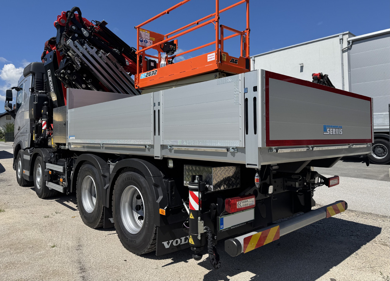 VOLVO Hiab Palfinger Fassi F1450 - Camião grua: foto 3 VOLVO Hiab Palfinger Fassi F1450 - Camião grua: foto 3