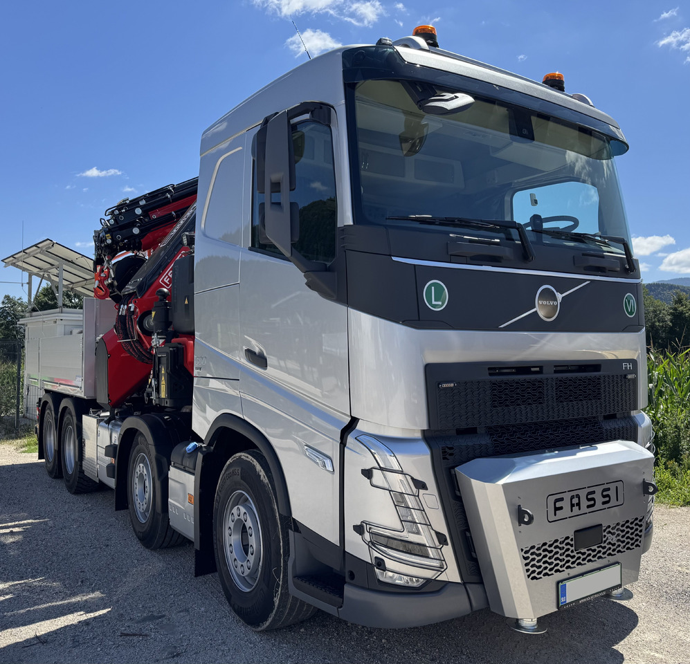VOLVO Hiab Palfinger Fassi F1450 - Camião grua: foto 2 VOLVO Hiab Palfinger Fassi F1450 - Camião grua: foto 2