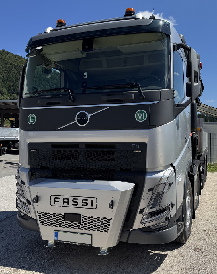 VOLVO Hiab Palfinger Fassi F1450 - Camião grua: foto 1 VOLVO Hiab Palfinger Fassi F1450 - Camião grua: foto 1