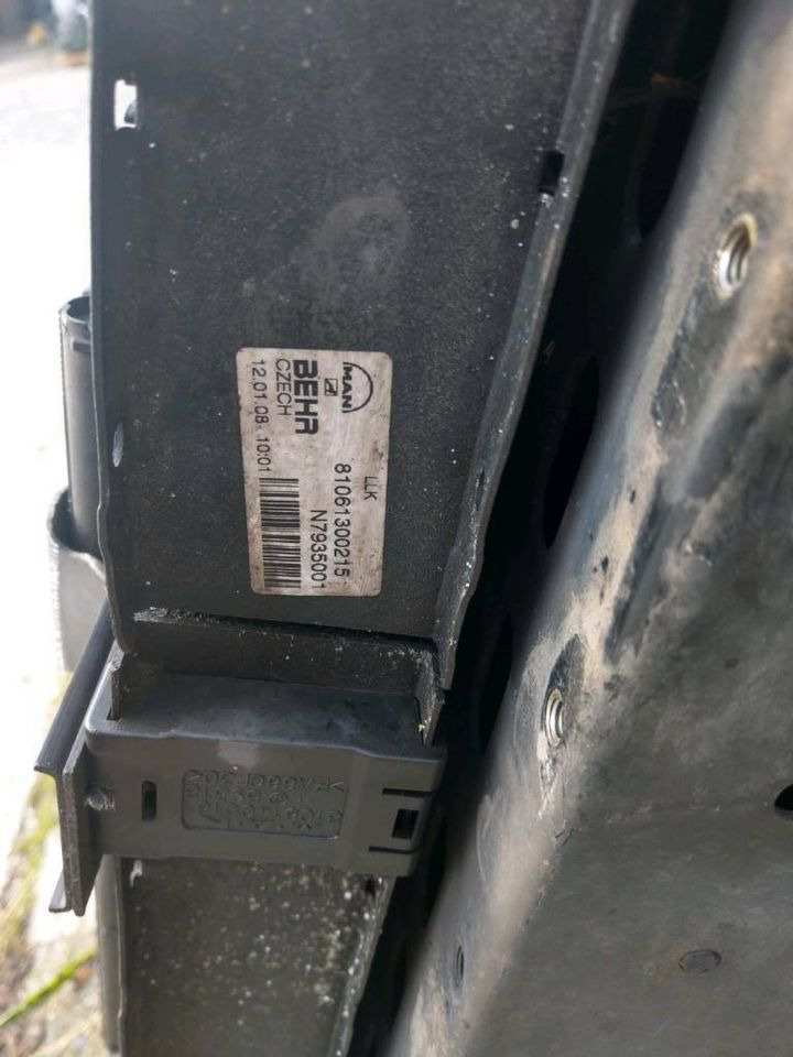 MAN Kühler LLK TGS 26.320 D2066 - Sistema de arrefecimento por Camião: foto 3 MAN Kühler LLK TGS 26.320 D2066 - Sistema de arrefecimento por Camião: foto 3