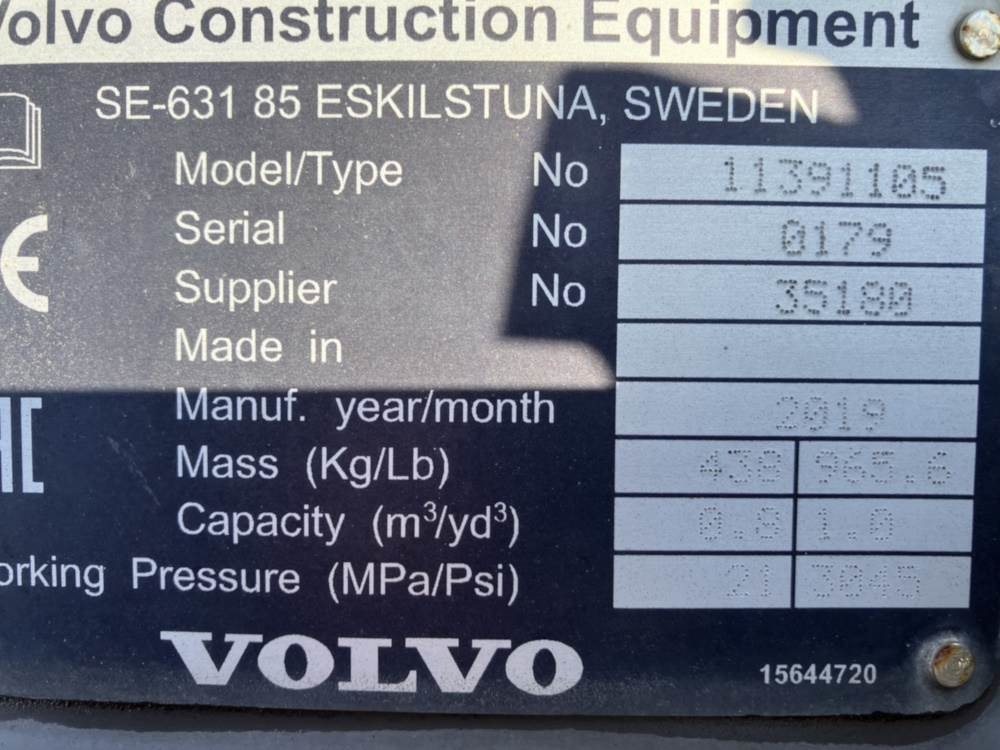 Volvo Klappschaufel mit Messer TPZ - Balde: foto 5 Volvo Klappschaufel mit Messer TPZ - Balde: foto 5