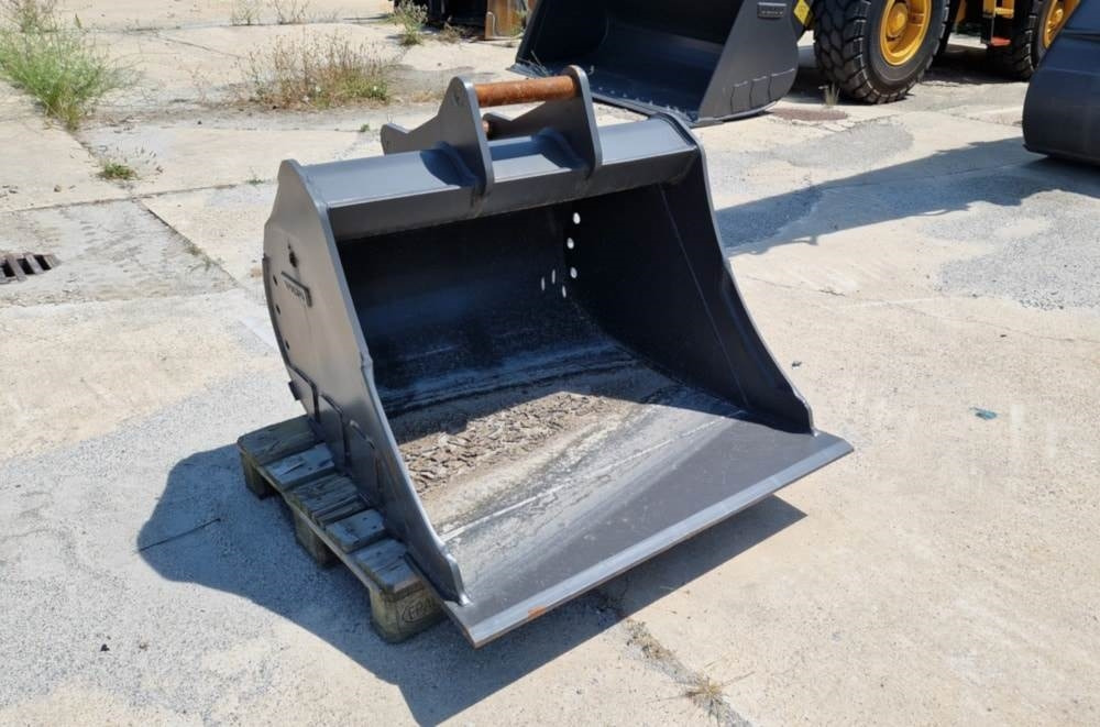 Volvo Tieflöffel mit Messer - Retroescavadeira: foto 1 Volvo Tieflöffel mit Messer - Retroescavadeira: foto 1