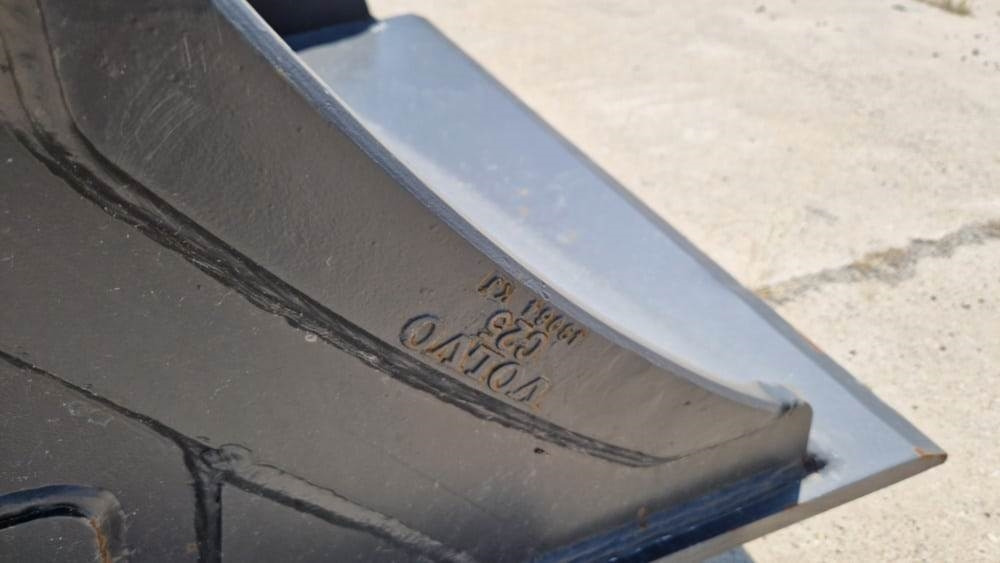 Volvo Tieflöffel mit Messer - Retroescavadeira: foto 5 Volvo Tieflöffel mit Messer - Retroescavadeira: foto 5