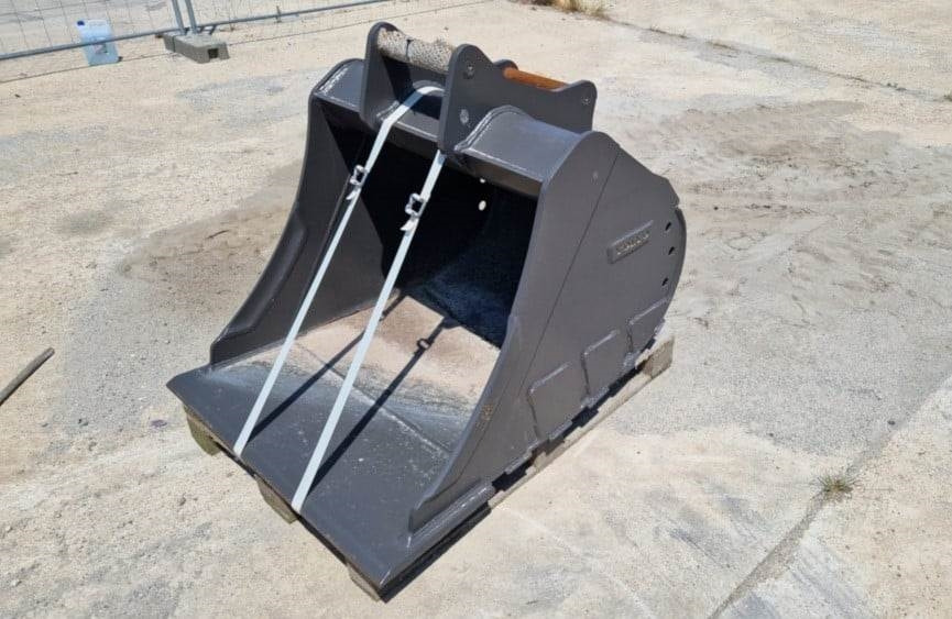 Volvo Tieflöffel mit Messer - Retroescavadeira: foto 4 Volvo Tieflöffel mit Messer - Retroescavadeira: foto 4