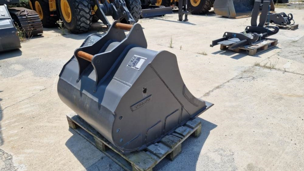 Volvo Tieflöffel mit Messer - Retroescavadeira: foto 2 Volvo Tieflöffel mit Messer - Retroescavadeira: foto 2