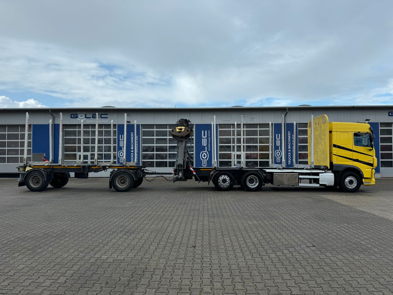 DAF XF 530 6x2 Holztransport Kran PENZ 15Z9.50 *Anh. - Camião de transporte de madeira, Camião grua: foto 5 DAF XF 530 6x2 Holztransport Kran PENZ 15Z9.50 *Anh. - Camião de transporte de madeira, Camião grua: foto 5