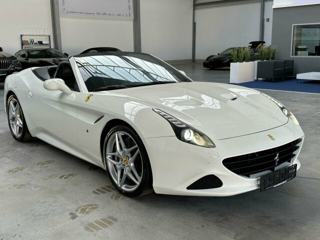 Cabrio Ferrari F149 Cabrio: foto 8 Cabrio Ferrari F149 Cabrio: foto 8