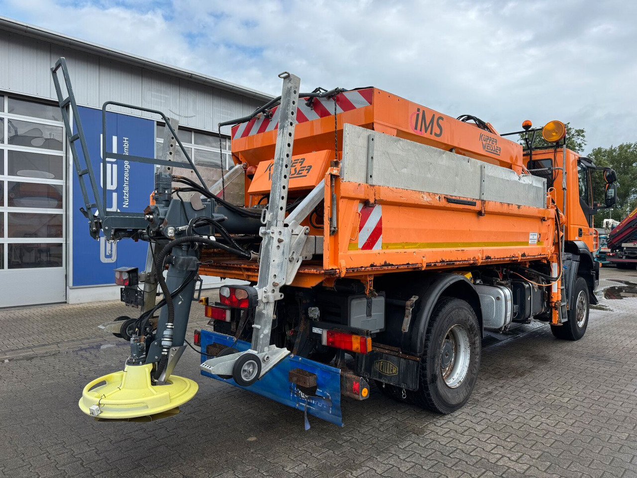 Iveco TRAKKER Kipper Kran TEREX 85.2 Winterdienst - Camião grua: foto 4 Iveco TRAKKER Kipper Kran TEREX 85.2 Winterdienst - Camião grua: foto 4