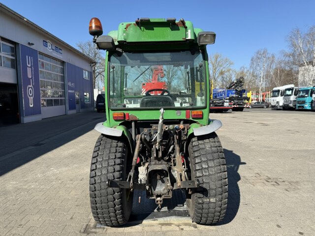 Trator municipal John Deere 3520 Kommunaltrak. Frontkraftheber Kuppeldreieck: foto 10