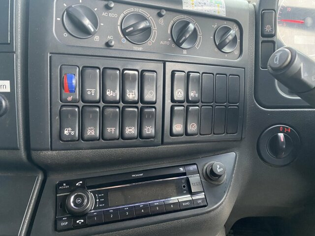 MAN TGA 26.430 6x2-2 LL - Varredora urbana: foto 3 MAN TGA 26.430 6x2-2 LL - Varredora urbana: foto 3