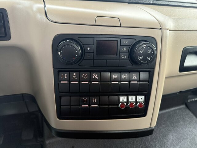 MAN TGL 8.220 4x2 Kipper Kran Palfinger 7.001-K A - Carrinha basculante: foto 4 MAN TGL 8.220 4x2 Kipper Kran Palfinger 7.001-K A - Carrinha basculante: foto 4