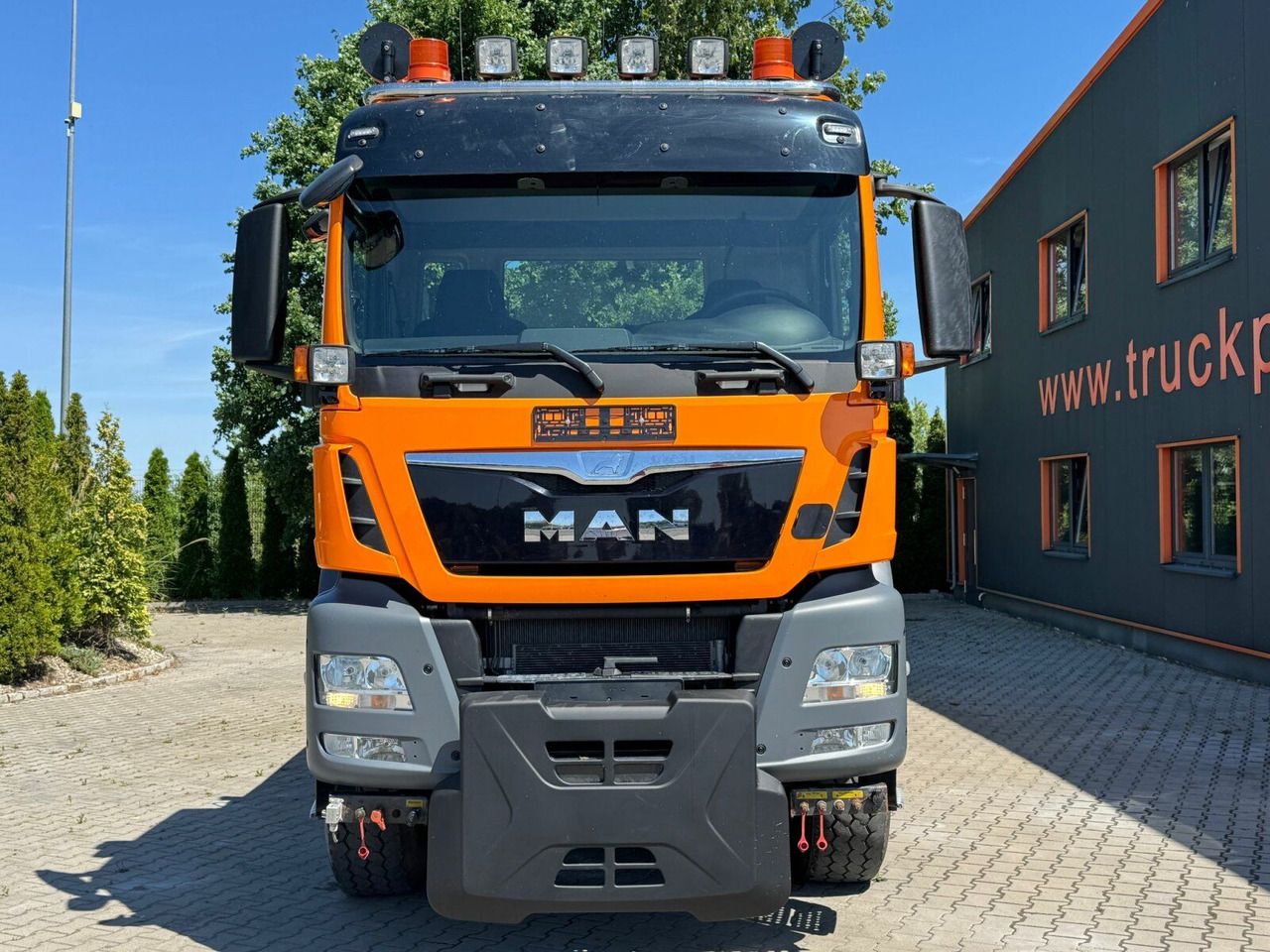 MAN TGS 18.320 4x4 BL Euro 6 Kipper + Winterdienst - Camião basculante: foto 3 MAN TGS 18.320 4x4 BL Euro 6 Kipper + Winterdienst - Camião basculante: foto 3