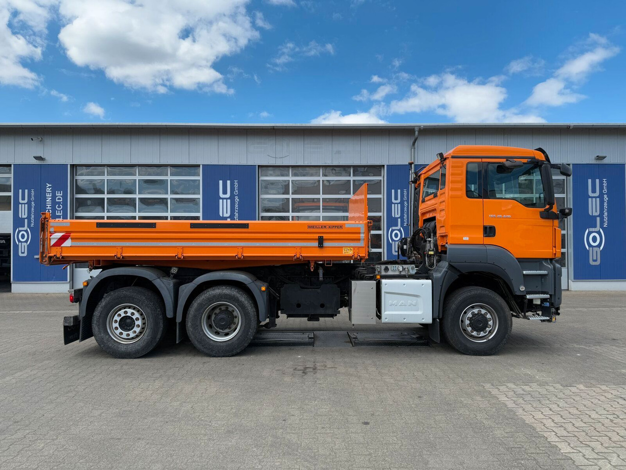 MAN TGS 28.420 6x4-4 Meiller Kipper Winterdienst - Camião basculante: foto 2 MAN TGS 28.420 6x4-4 Meiller Kipper Winterdienst - Camião basculante: foto 2