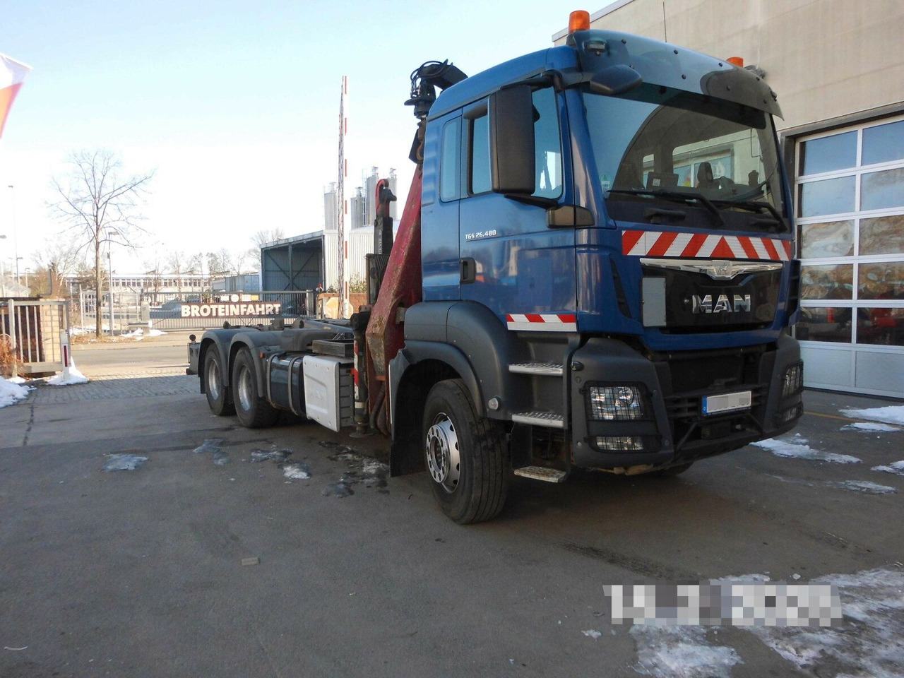 MAN TGS 28.480 6x4 Abrollkipper + Kran bis 4,63 T - Camião grua: foto 1 MAN TGS 28.480 6x4 Abrollkipper + Kran bis 4,63 T - Camião grua: foto 1