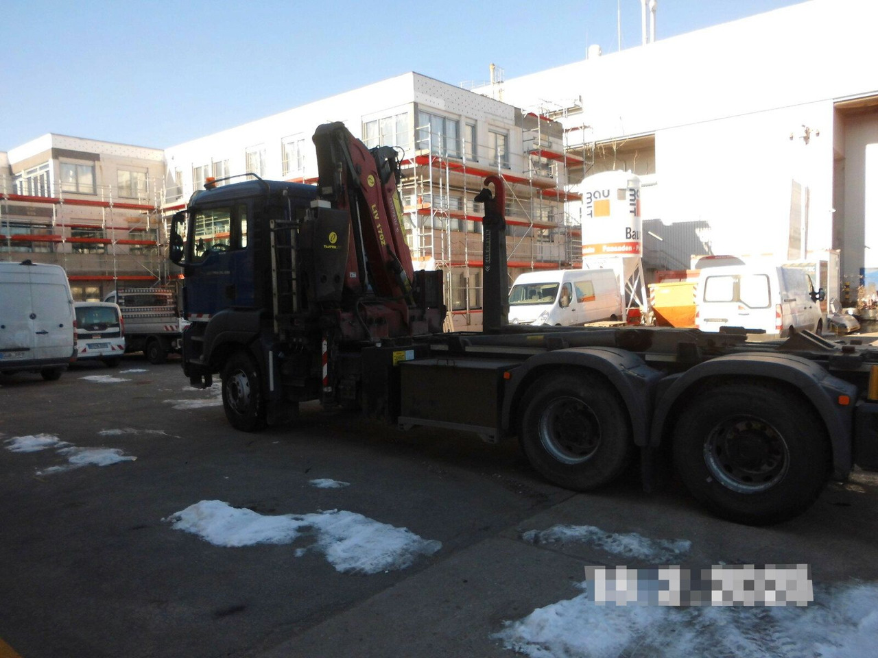MAN TGS 28.480 6x4 Abrollkipper + Kran bis 4,63 T - Camião grua: foto 4 MAN TGS 28.480 6x4 Abrollkipper + Kran bis 4,63 T - Camião grua: foto 4