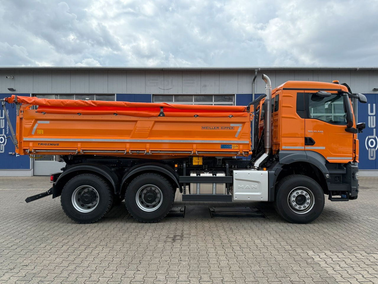 MAN TGS 33.440 6x4 Kipper MEILLER Bordmatik Frontpl. - Camião basculante: foto 3 MAN TGS 33.440 6x4 Kipper MEILLER Bordmatik Frontpl. - Camião basculante: foto 3