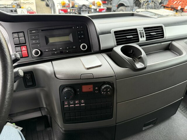 MAN TGS 35.360 8X4 BB Dachdecker Kran bis 52 m - Camião grua: foto 2 MAN TGS 35.360 8X4 BB Dachdecker Kran bis 52 m - Camião grua: foto 2