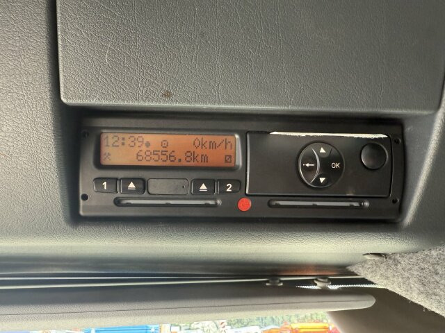 MAN TGS 35.360 8X4 BB Dachdecker Kran bis 52 m - Camião grua: foto 4 MAN TGS 35.360 8X4 BB Dachdecker Kran bis 52 m - Camião grua: foto 4