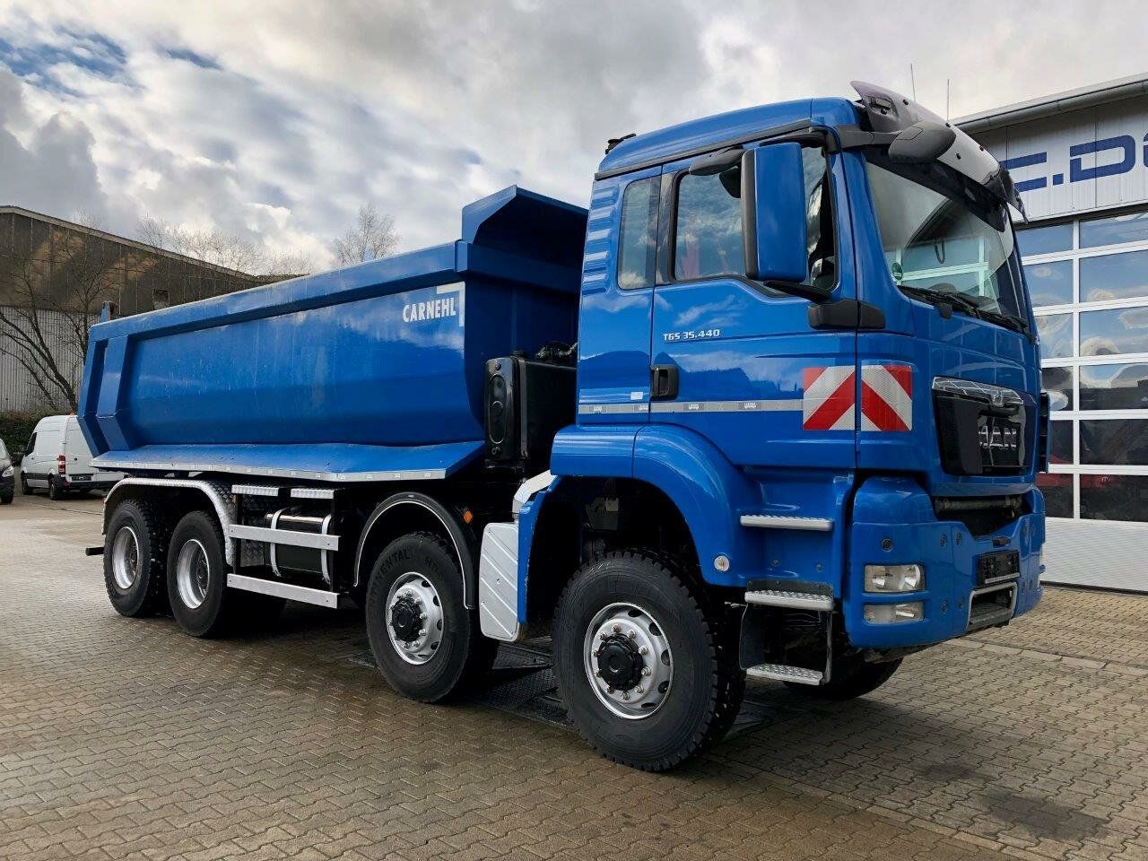 MAN TGS 35.440 8x8 Euro 5 Muldenkipper Carnehl 17m3 - Camião basculante: foto 1 MAN TGS 35.440 8x8 Euro 5 Muldenkipper Carnehl 17m3 - Camião basculante: foto 1